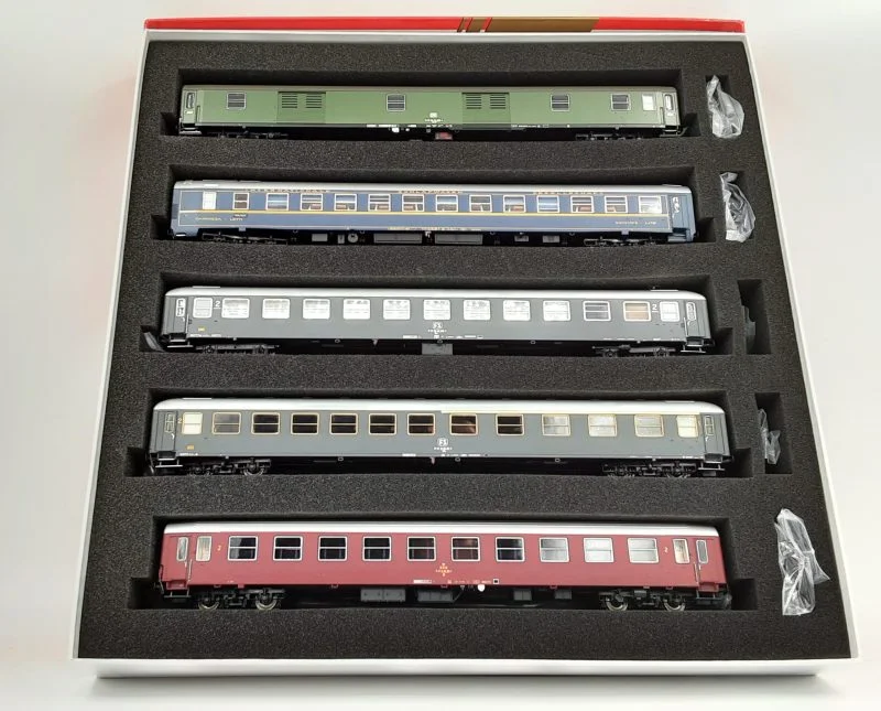 ACME 55243 - Set "ITALIA EXPRESS" sezione "Roma-København" composto da 5 carrozze DB, FS, CIWL e DSB - H0