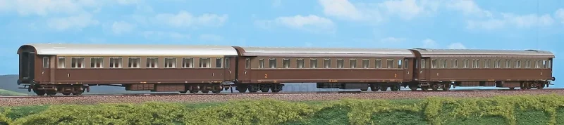 ACME 55203 - Set DD "Freccia del sud"/"Treno del sole" con 3 carrozze FS tipo Az20500, BRz33000, Bz32000 in livrea Castano Isabella - H0
