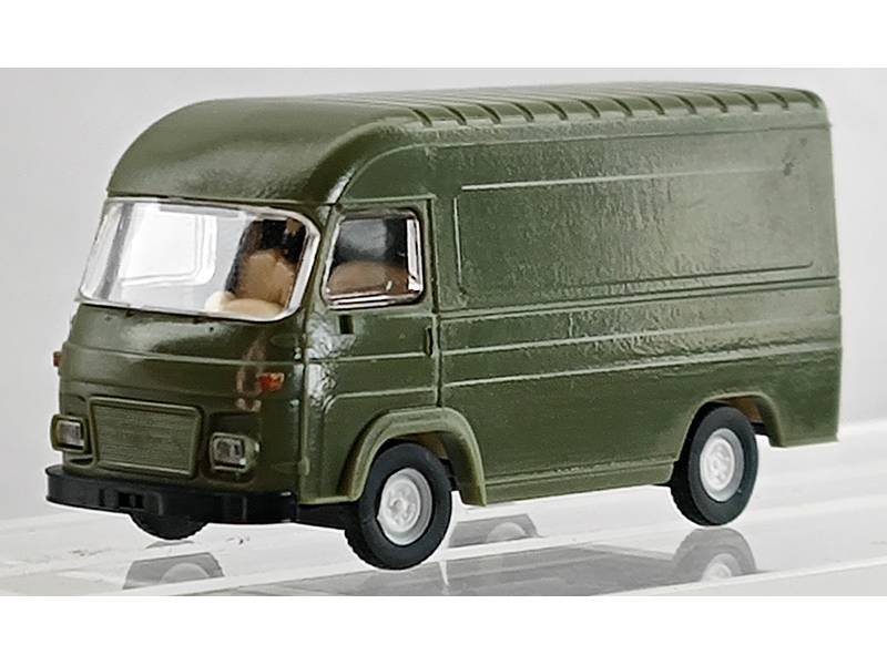 IGRA 66518055 - ALFA Romeo F20 verde - H0