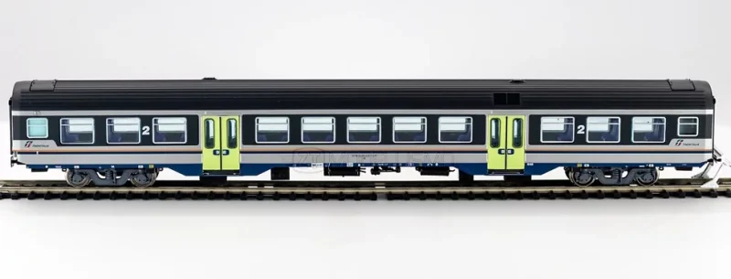 ViTrains 3198 - Carrozza passeggeri MDVC 2°cl in livrea DTR - H0