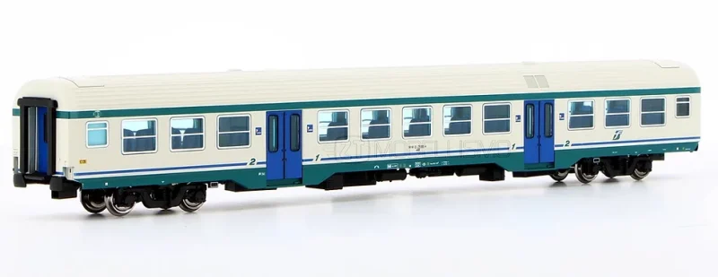 ViTrains 3200 - Carrozza passeggeri MDVC di1°/2°cl in livrea xmpr - H0