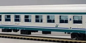ViTrains 3208 - Carrozza passeggeri di 2°cl, MDVE livrea xmpr - H0