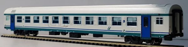 ViTrains 3208 - Carrozza passeggeri di 2°cl, MDVE livrea xmpr - H0