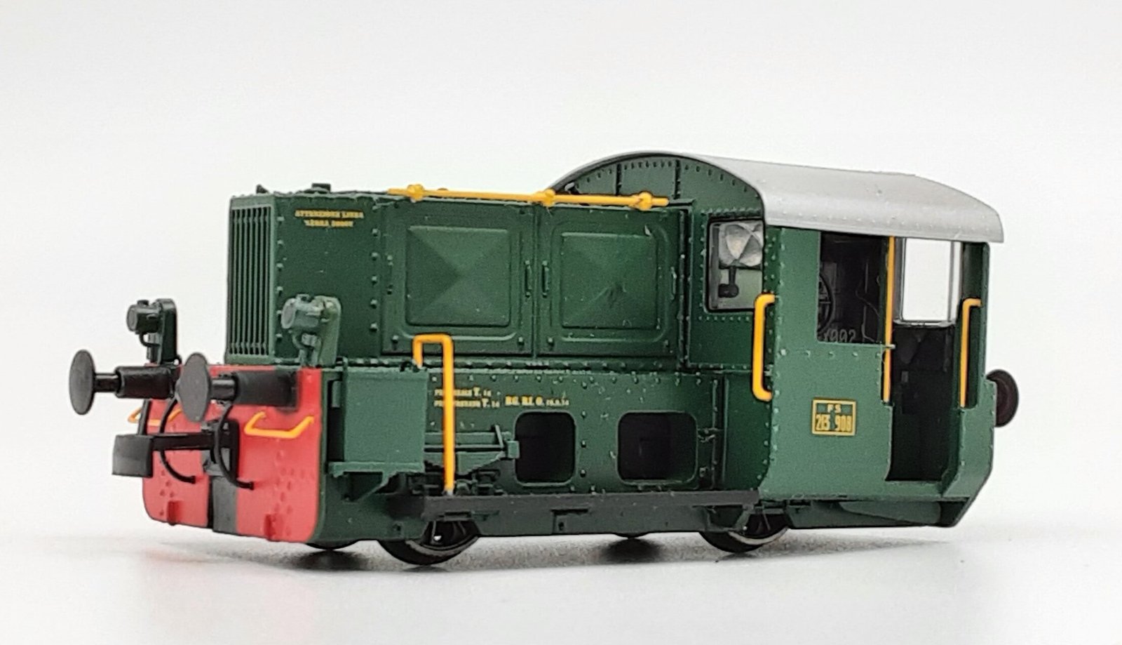 BlackStar 30155-04 - automotore da manovra 213.908 (ex Köf-II) in livrea verde - DCC - H0