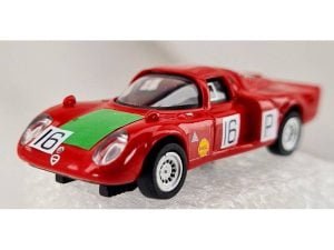 PIRK 38343/16 - ALFA Romeo 33.2 DAYTONA Rossa con numero 16, cofano verde e logo SHELL - H0