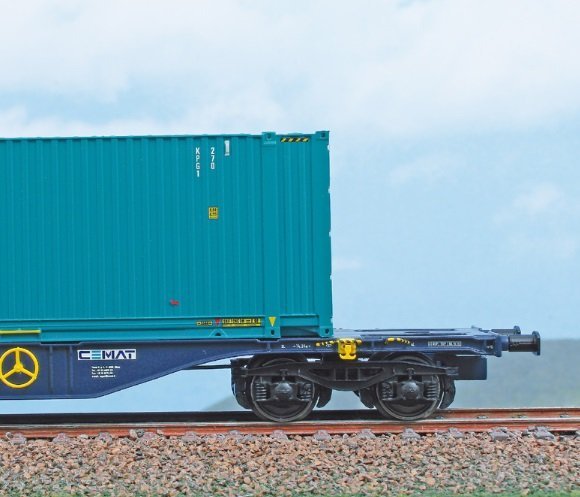 ACME 40420 - Carro intermodale Tipo Sgnss CEMAT da 60' caricato con una cassa mobile furgonata “Trenitalia” - H0