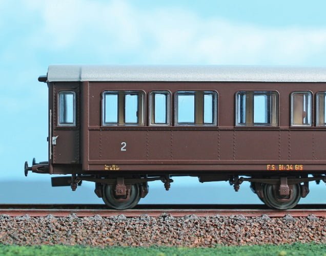 ACME 55282 - Set di due carrozze passeggeri tipo 1931R FS di 2°classe composto da una Biy 34.000 e una BDiy 67.000 in livrea castano - H0