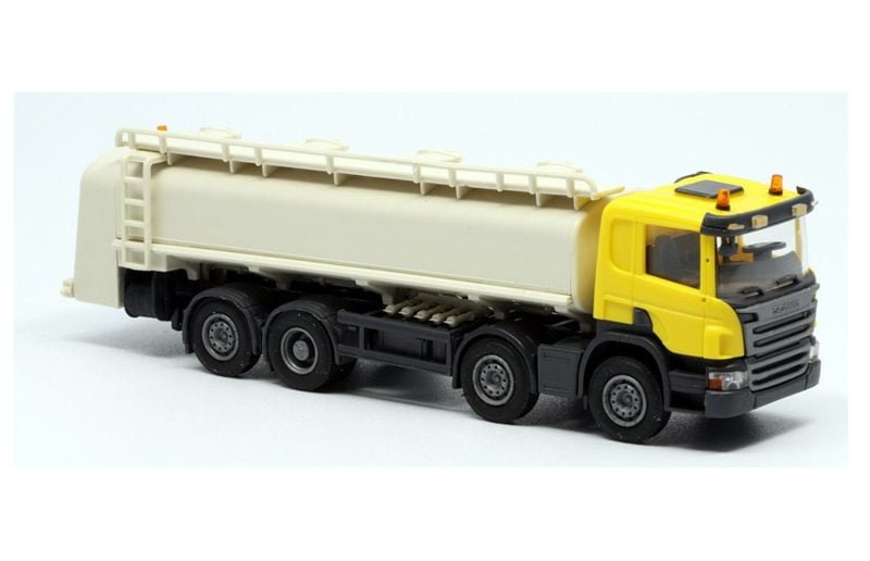 OLM-Design 013 - Scania 6x2 con cabina gialla e cisterna bianca - H0