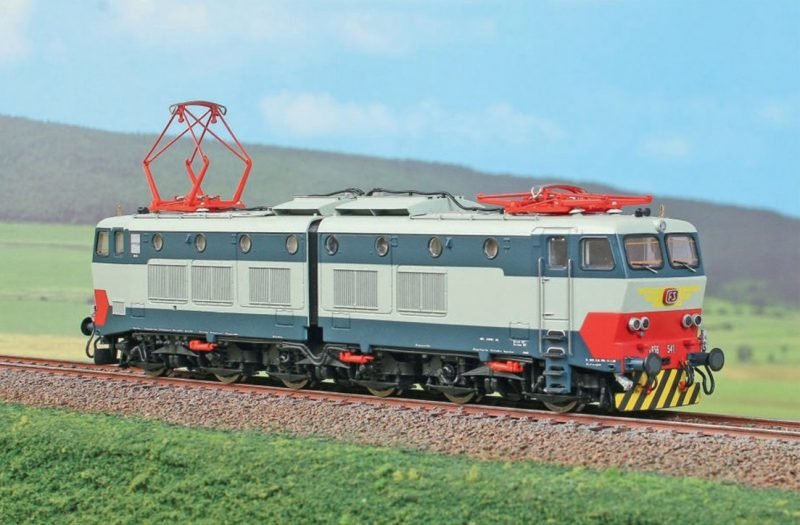 ACME 60394 - E656.541 FS "Caimano" in livrea d'origine - H0