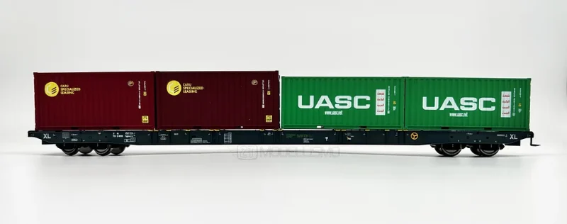 IGRA 96010061 - Carro tipo Sggnss80' MFD Rail con quattro container da 20' "UASC" e "HC CARU" - H0