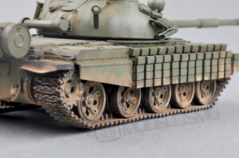 Trumpeter 01556 - Russian T-62 ERA (Mod. 1972) - 1:35