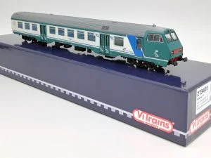 2T Modellismo 2T3401 - Carrozza pilota MDVC tipo npBDH TI di 2° classe in livrea xmpr "Marche Line" con logo pubblicitario "Marche Bellezza Infinita" - H0