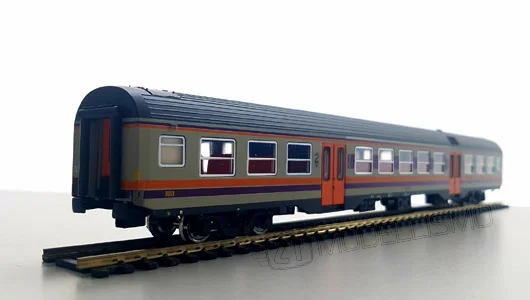 ViTrains 3232 - Carrozza MDVC di 1°/2°cl. - H0
