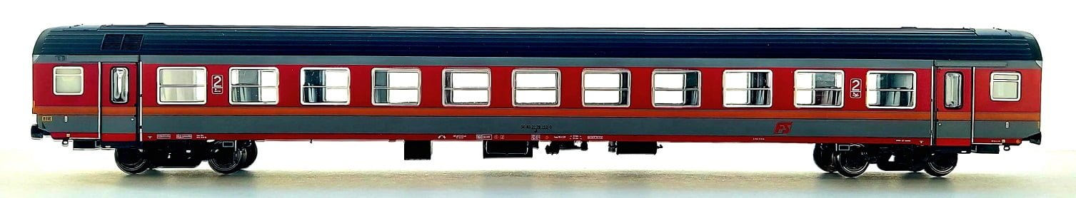 ViTrains 3278 - Carrozza MDVE 2a cl., livrea d'origine delle FS - H0