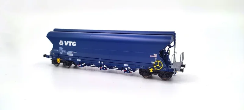 NME 506692 - Carro tipo Tagnpps VTG con luci di coda per trasporto cereali - H0