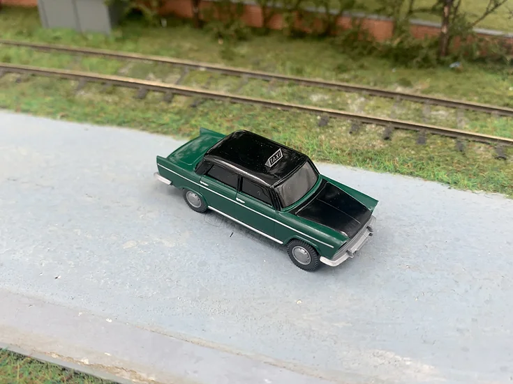 Blackstar BS00045 - Fiat 1800 "TAXI", verde - H0