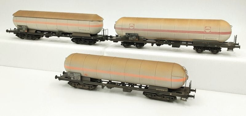 2T Modellismo 2TAC45094 - Set tre carri tipo Zagkk per trasporto gas FS sporcati - modelli base ACME - H0