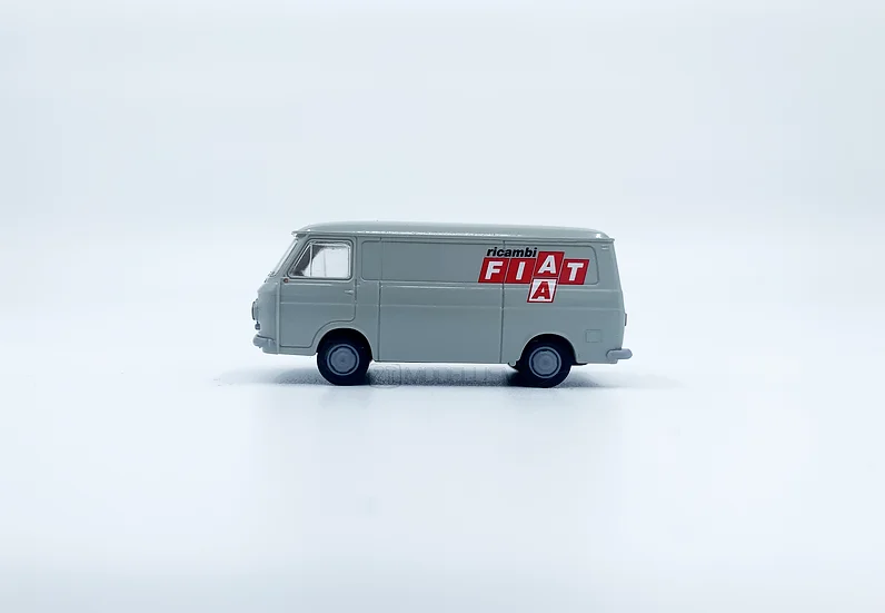 PIBK238000.FIAT - Fiat 238 Pulmino "Fiat" - H0