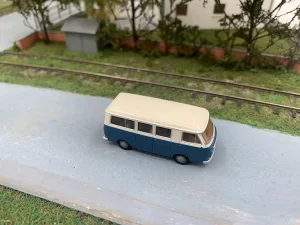 Brekina 34410 - Fiat 238, blu e bianco - H0