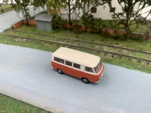 Brekina 34411 - Fiat 238, arancione e bianco - H0