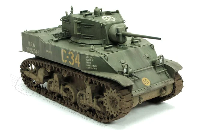 AFV Club 35105 - M5A1 Stuart light tank - 1:35