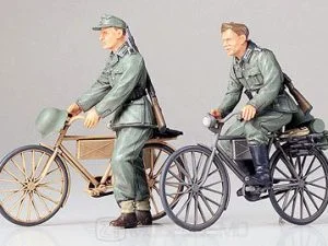 Tamiya 35240 - SOLDATI TEDESCHI CON BICICLETTE - 1:35