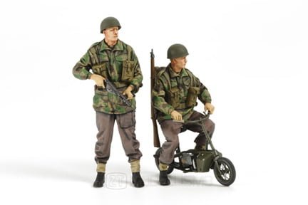 Tamiya 35337 - 4 PARACADUTISTI CON 2 MINIMOTO - 1:35