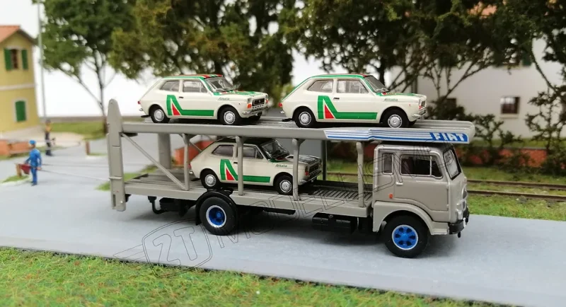 2TBK58478-127ALI - set FIAT 642 + 3 FIAT 127 "ALITALIA" Gr.2 - H0