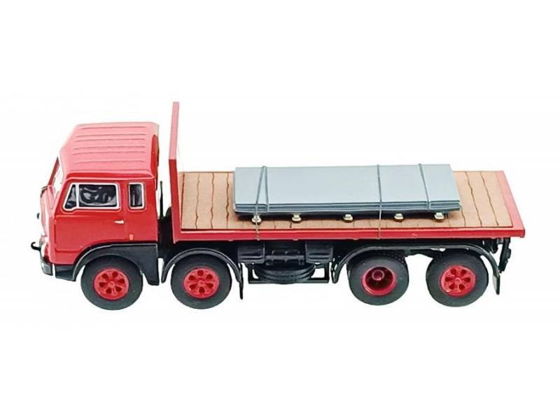 PIBK 690.02 - Fiat 690 rosso con pianale in legno e carico lastre di ferro - H0