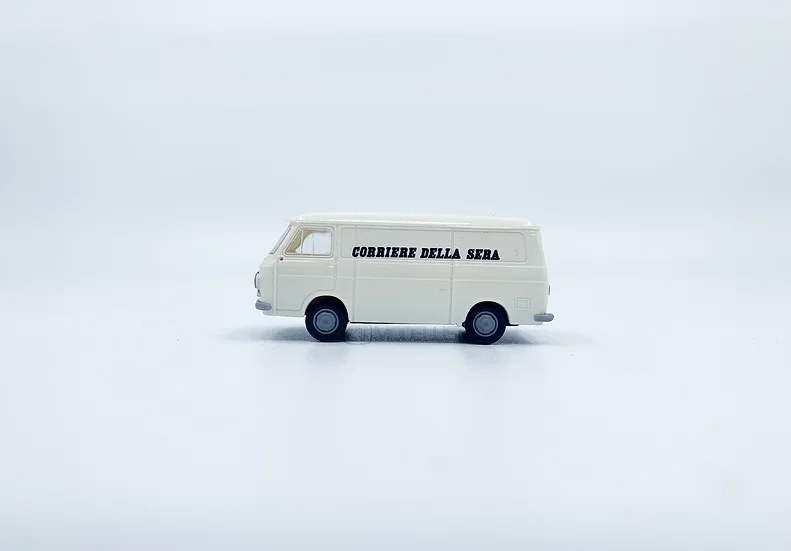 PIBK238000.CORR - Fiat 238 Pulmino "Corriere della Sera" - H0