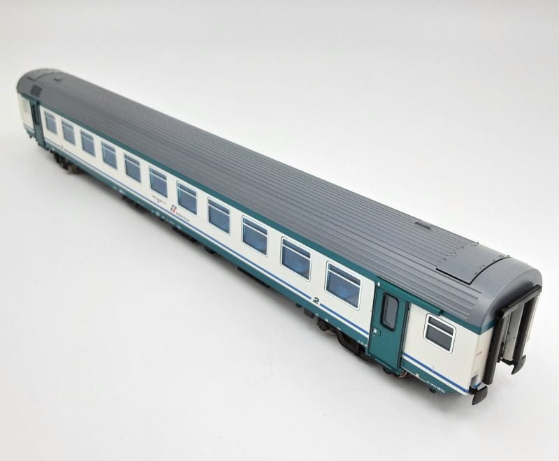 ViTrains 3404 - Carrozza MDVE di 2° classe in livrea XMPR con illuminazione interna - H0