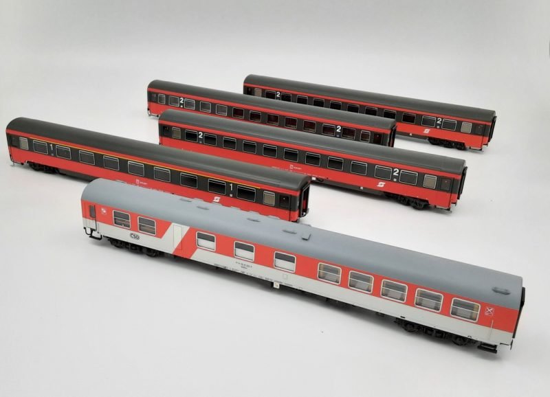 ACME 55285 - EuroCity "Antonin Dvorak" set 5 carrozze in livrea OBB e CSD - H0