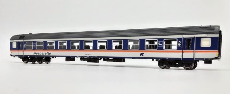 ViTrains 3271 - Carrozza MDVE di 2a Cl. "Sleeperette" con illuminazione interna - H0