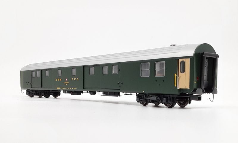 L.S. Models 472009	- UIC-X RIC Dms bagagliaio verde, Logo vecchio, tetto argento, SBB - H0