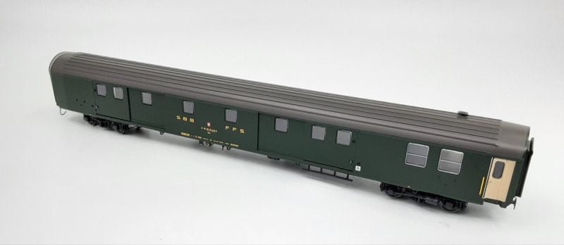 L.S. Models 472010	- UIC-X RIC Dms bagagliaio verde, Logo vecchio, tetto grigio, SBB - H0