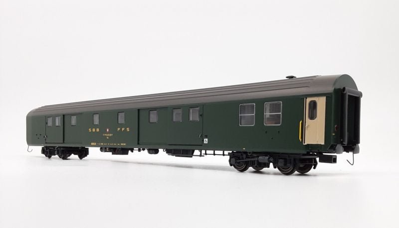 L.S. Models 472010	- UIC-X RIC Dms bagagliaio verde, Logo vecchio, tetto grigio, SBB - H0
