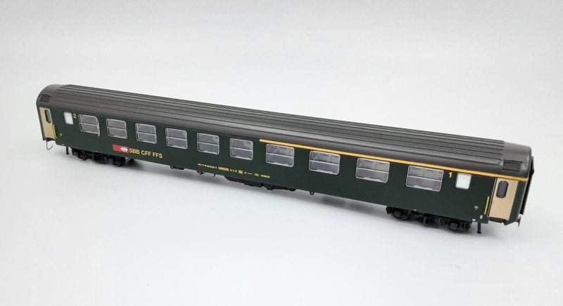L.S. Models 472012- UIC-X RIC ABm 1/2'cl verde, Logo nuovo, 10 comparti, porte perla, SBB - H0
