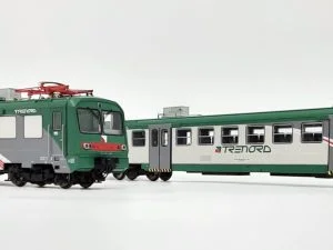OS.KAR 2082 - Elettromotrice Trenord ALe 582 039 + Carrozza intermedia Le 562 012, livrea Trenord - H0