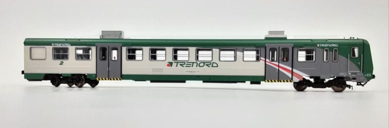 OS.KAR 2082 - Elettromotrice Trenord ALe 582 039 + Carrozza intermedia Le 562 012, livrea Trenord - H0
