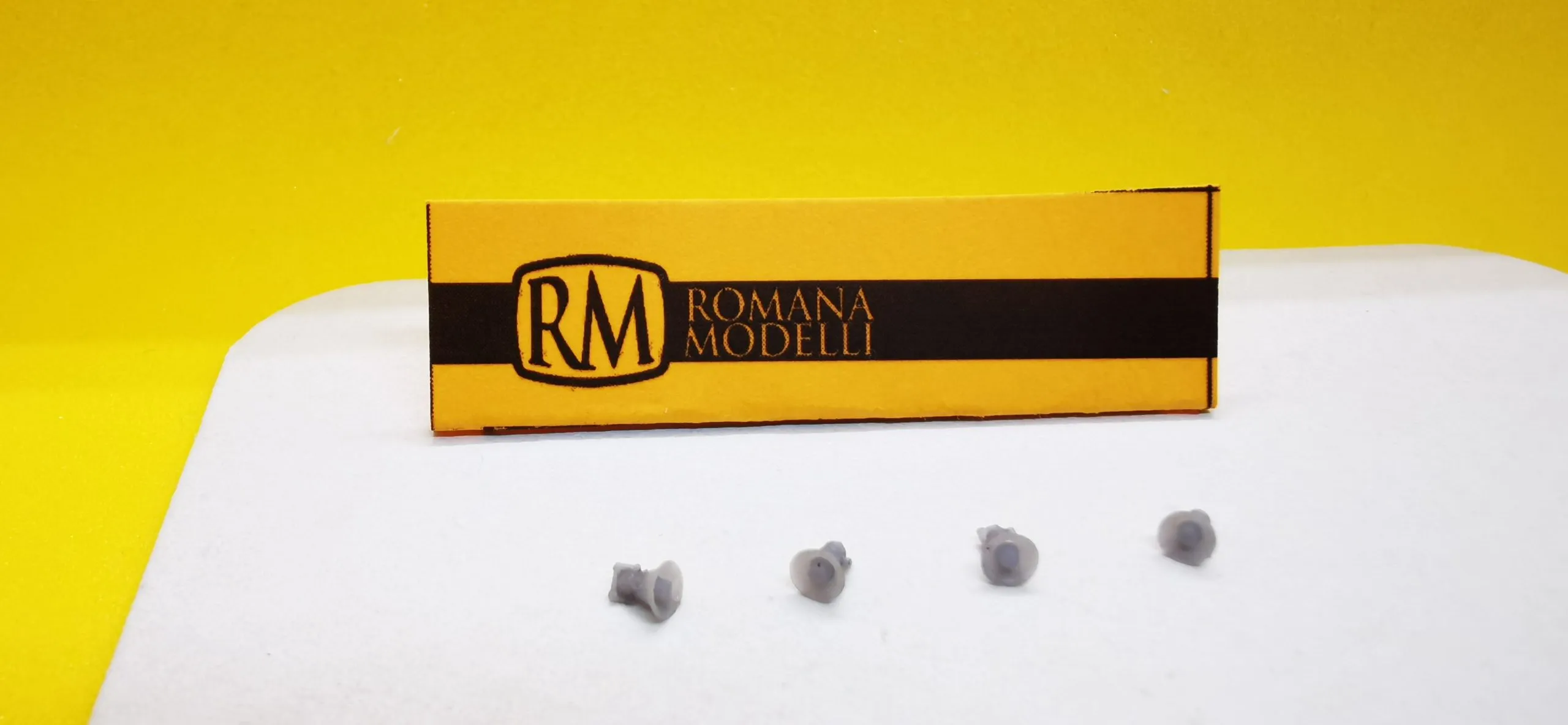 Romana Modelli 50111 – Altoparlanti Stazione da muro - H0
