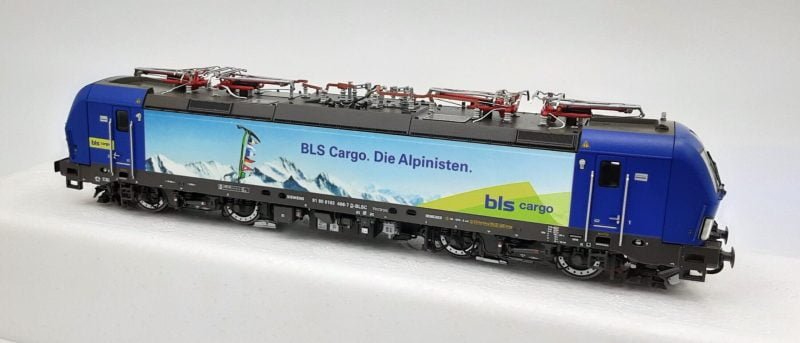 LS17116 - Vectron 193.496 D-BLSC BLS Cargo - HUPAC "Alpinisti", Frontali blu, 4 pantografi D/A/CH/I/NL - H0