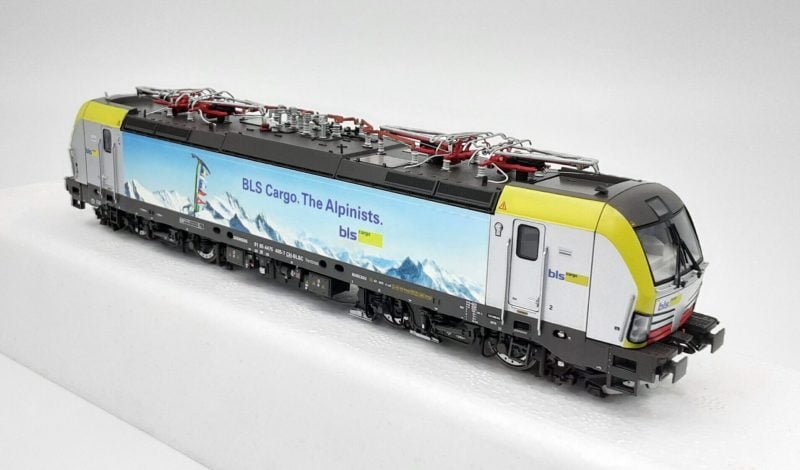 LS17115 - Vectron Re475.405 CH-BLSC BLS Cargo "Alpinisti", Frontali verdi, 4 pantografi CH/D/A/I/NL - H0