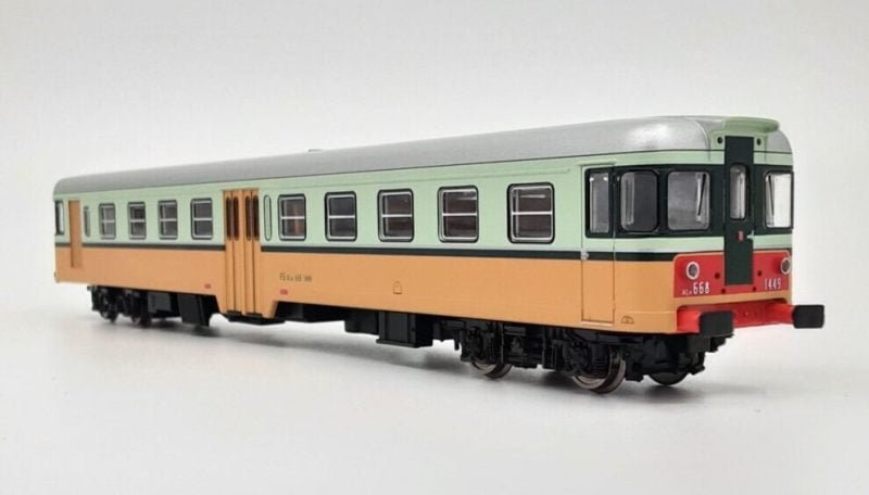 ViTrains 1719A - Automotrice Aln 668 1449, livrea verde Lichene e giallo coloniale, FS - DCC SOUND - H0