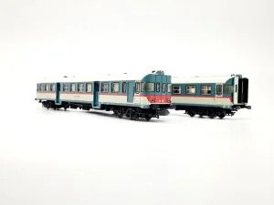 Arnold HN2551 - Set di 2 automotrici ALn 668.1067+ ALn668.1074,in livrea d'origine  con vetri curvi, FS - N