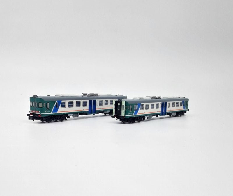 Arnold HN2553 - Set di 2 automotrici ALn 668.1231 + ALn668.1212 in livrea XMPR, vetri piani, climatizzate, FS - N