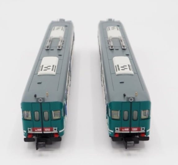 Arnold HN2553 - Set di 2 automotrici ALn 668.1231 + ALn668.1212 in livrea XMPR, vetri piani, climatizzate, FS - N