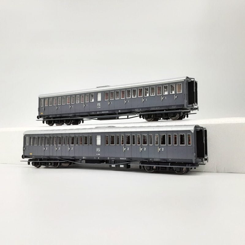 ACME 55308 - Set di due carrozze FS "Centoporte lunghe" tipo 1949R e 1928R in livrea Grigio Ardesia - H0