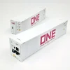 PI12427 - Set di 2 Container Frigo HC da 40" ONE, bianco con scritta rosa - H0