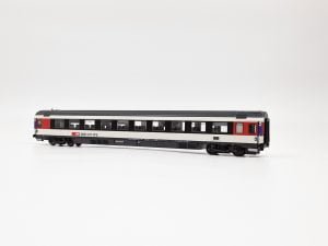 LS Models 47374 - Carrozza EC Bpm SBB di 2° classe, livrea bianca e nera con fascia rossa corta - Epoca VI - H0