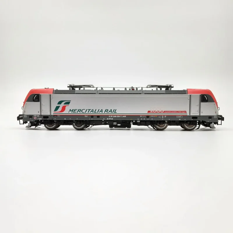 ACME 60569 - Set VADO LIGURE con E652.172 TI 1000° locomotiva e E494.039 MIR 2000° locomotiva, Epoca VI - H0
